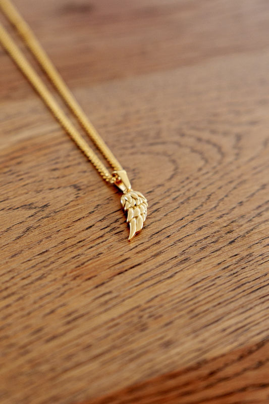 Ala Pendant Necklace