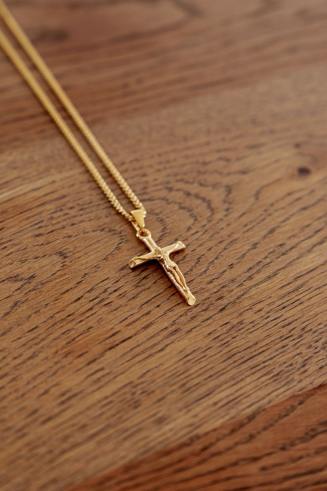 Cruz Pendant Necklace