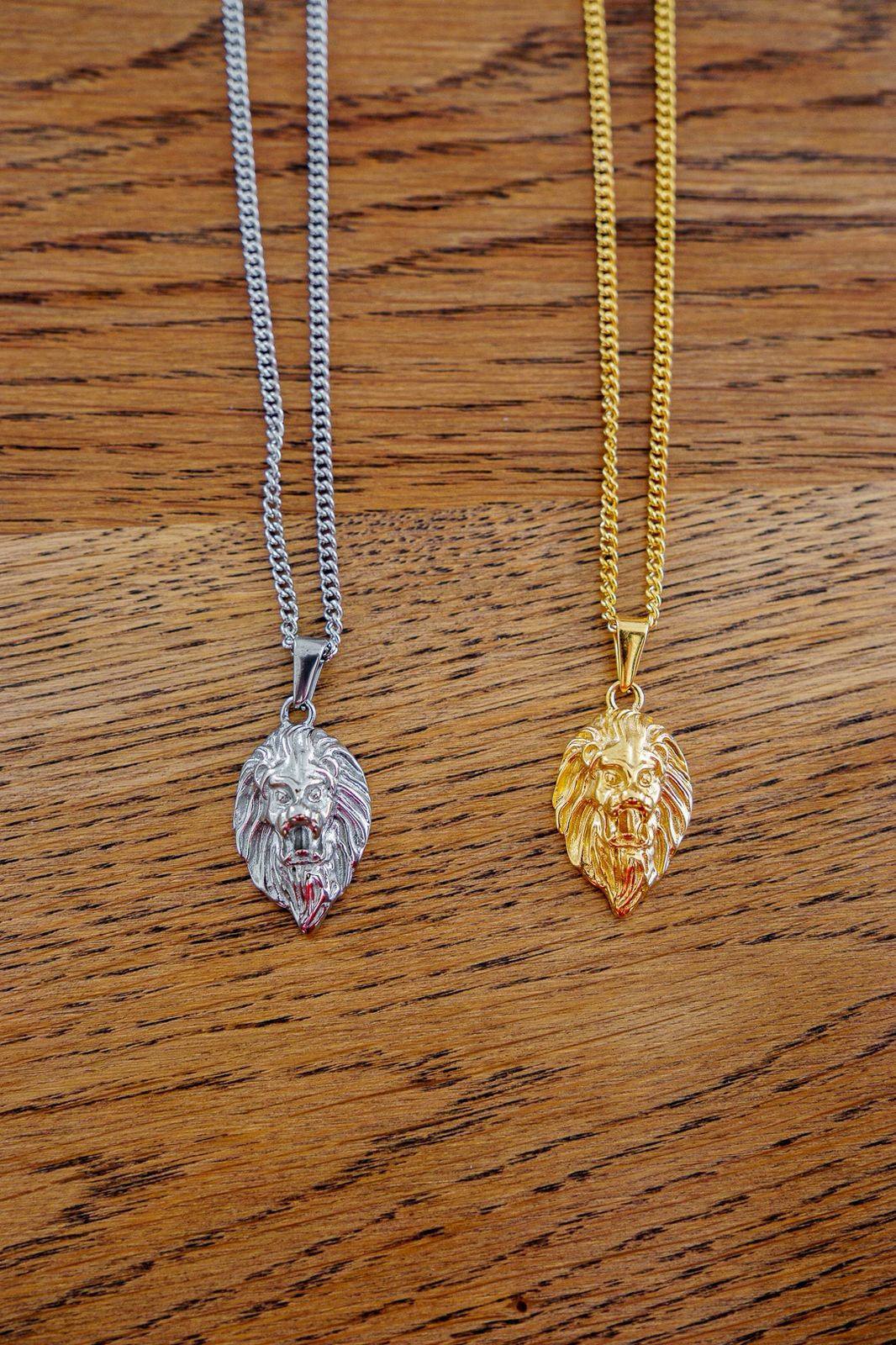 Leon Pendant Necklace