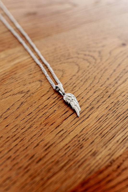 Ala Pendant Necklace