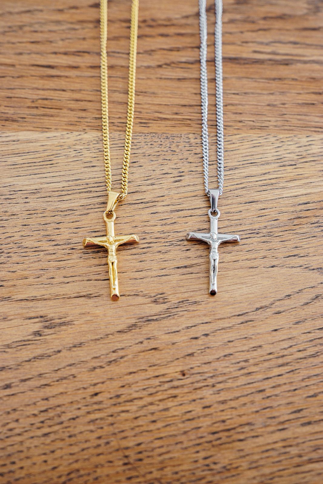 Cruz Pendant Necklace