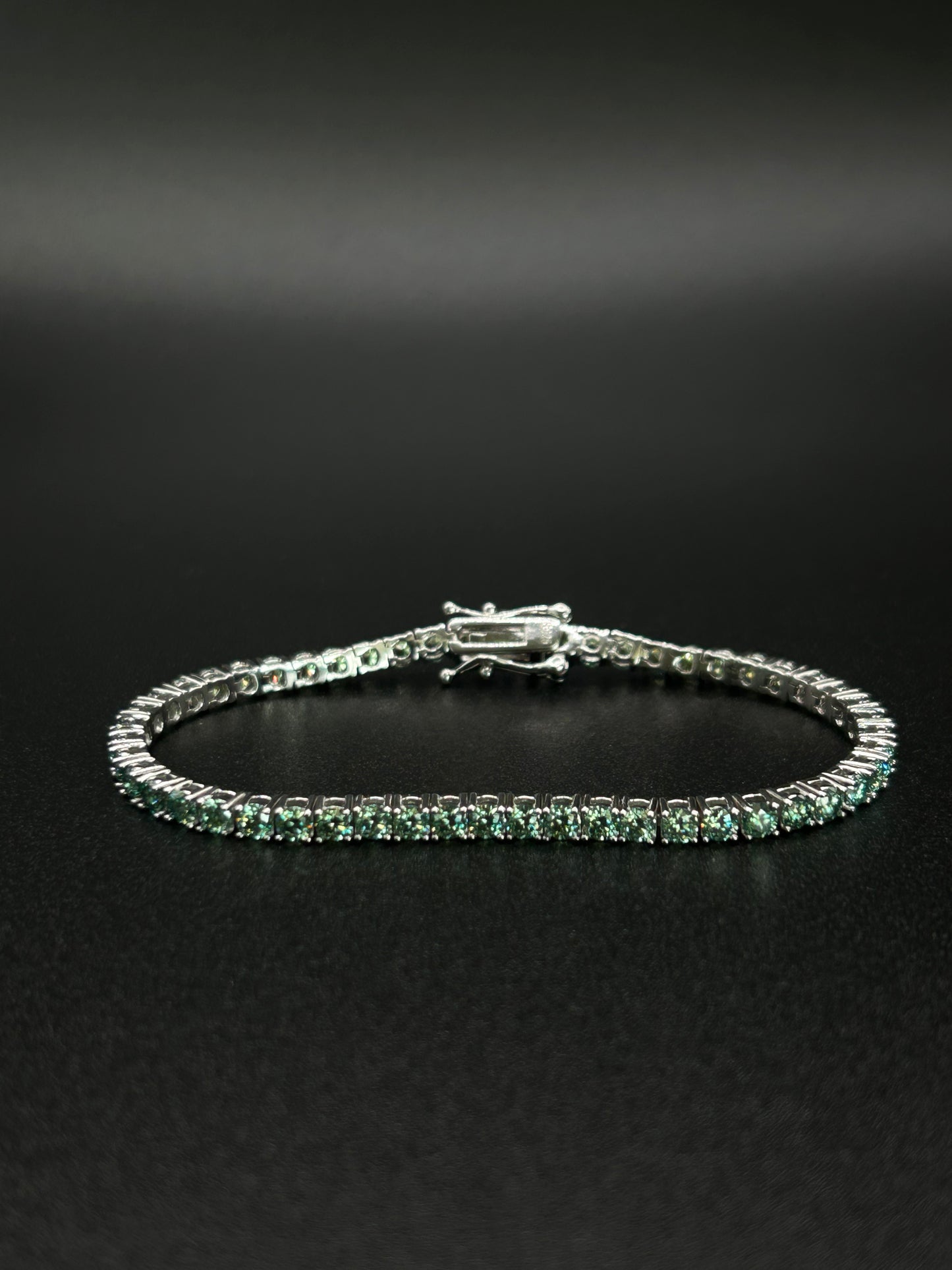 Tennis Bracelet(Green Moissanite)