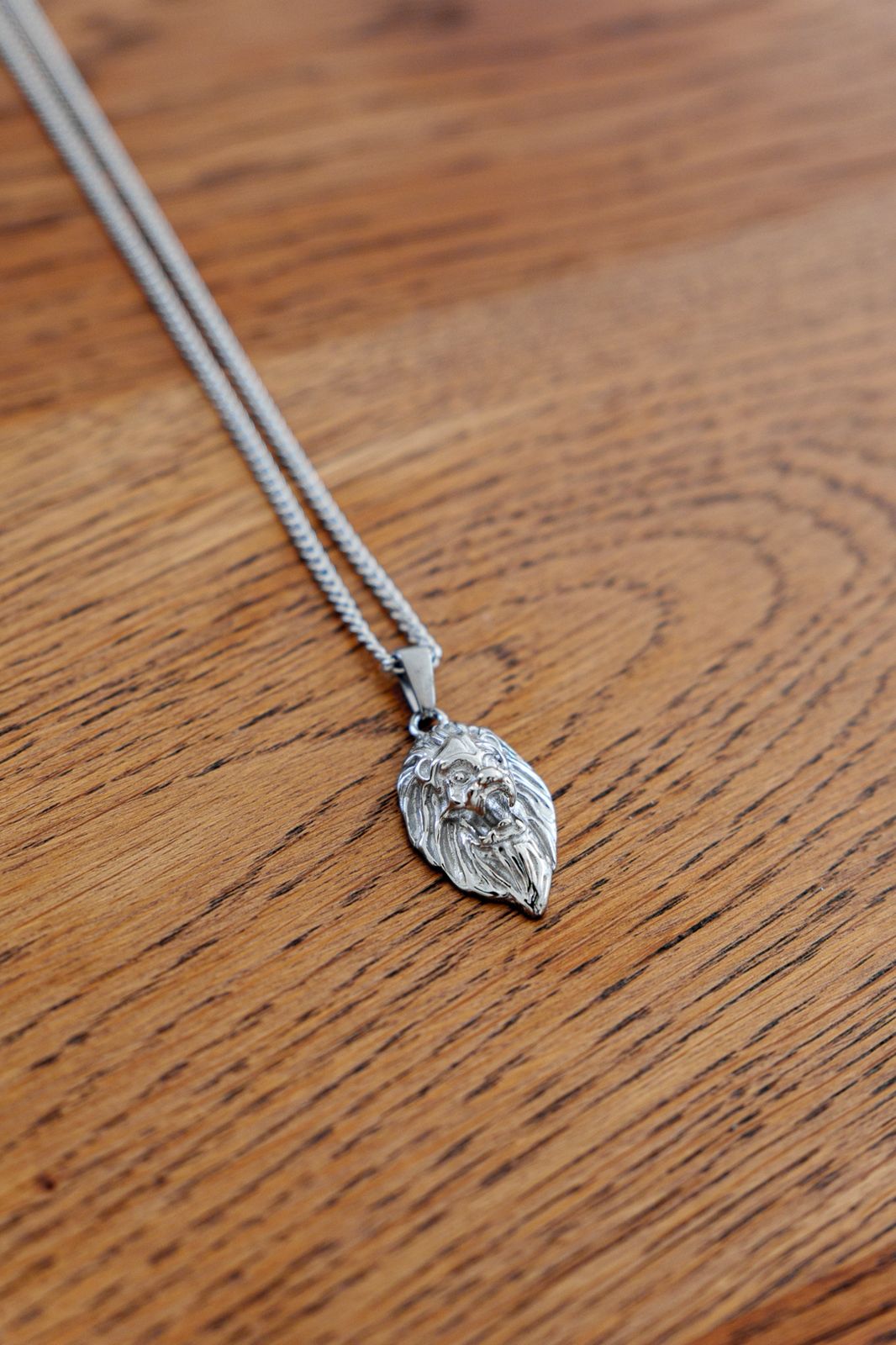 Leon Pendant Necklace